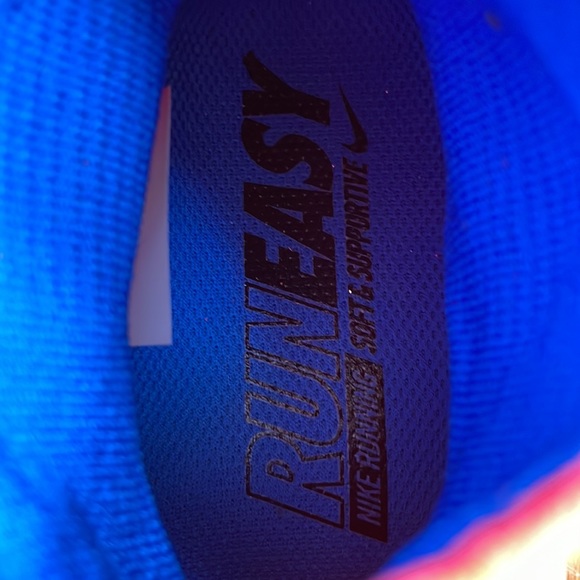 NIKE LunarEpic Flyknit Running Shoe - Picture 11 of 15